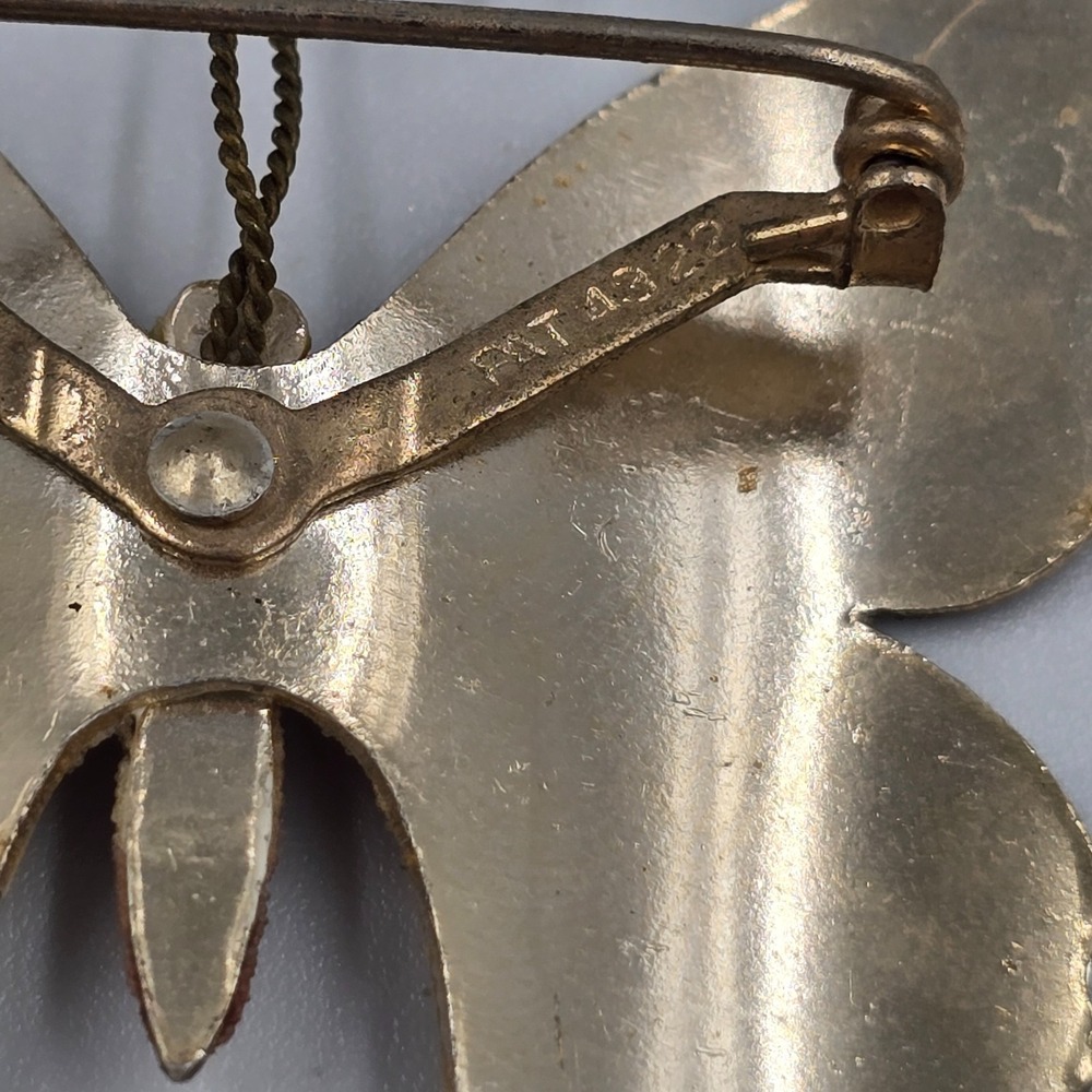Vintage Sugar Frosted Enamel Butterfly Brooch Pin Gold Tone Korea Signed Flocked - Picture 6 of 9